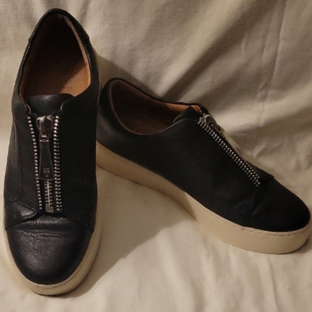 Womens Frye Lena Low Top Platform Sneaker Size 7M.